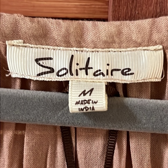 Solitaire NWT Embroidered Top - Picture 8 of 8